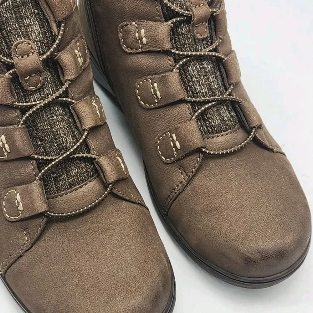 Clarks Collection Boot Ankle Bootie Brown Faux Suede Zip Women Sz 8.5 Winter